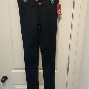 NWT Dickies Junior’s size 7 Black Super Skinny Stretchy Pants